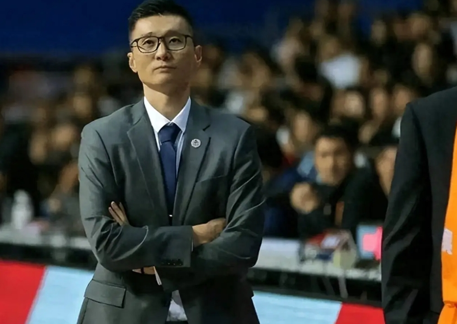 篮球赛事受裁判严格执法，球队抱怨连连