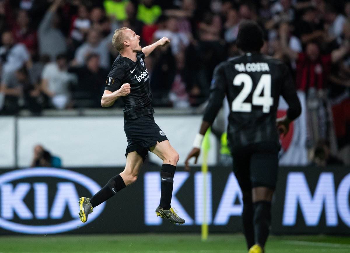 开云体育官方网站-包含沙尔克主场憾负云达不莱梅，积分再度滑落的词条