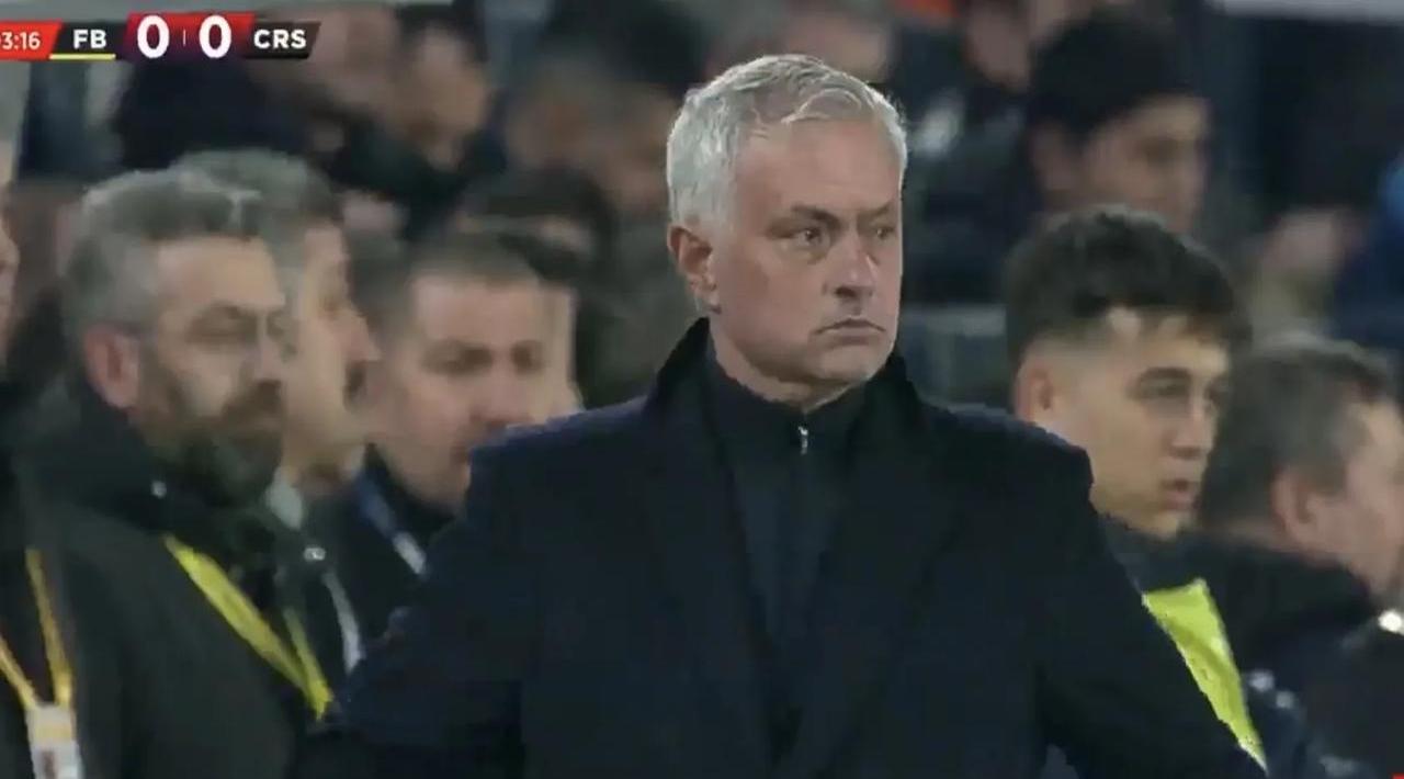 开云体育APP下载-沃尔夫斯堡客场逆转，取得关键三分