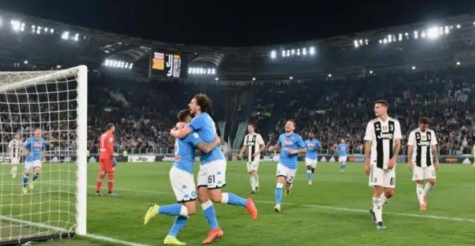 开云平台-关于那不勒斯客场胜利，球员庆祝得意洋洋的信息