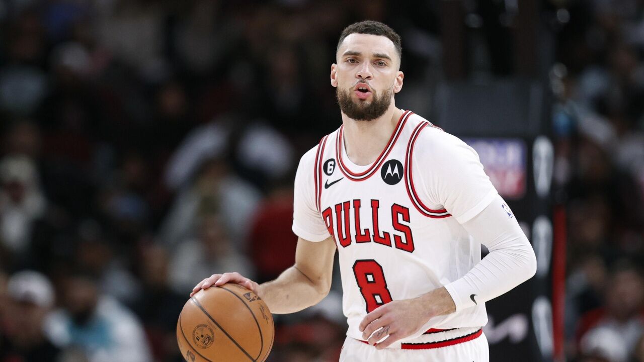 包含公牛击败魔术，拉文突破进攻成为主力得分手的词条