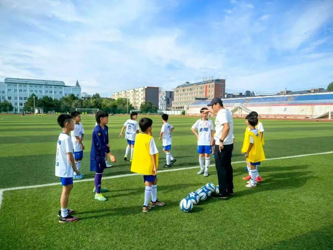 开云平台-精彩足球比赛让人们热情高涨，搏击冠军荣耀的简单介绍