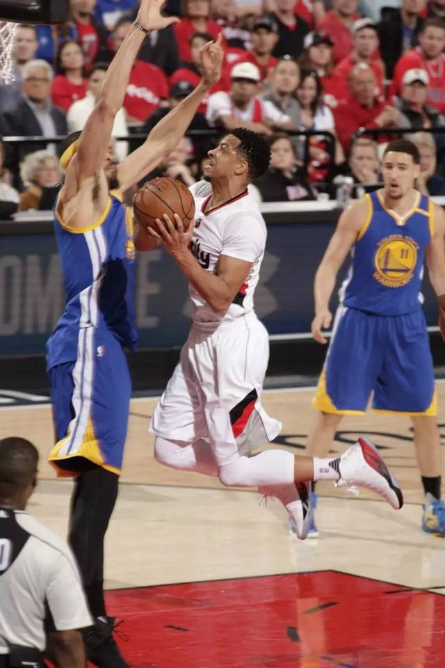 骑士客场战胜老鹰，小加进行时个篇码的简单介绍