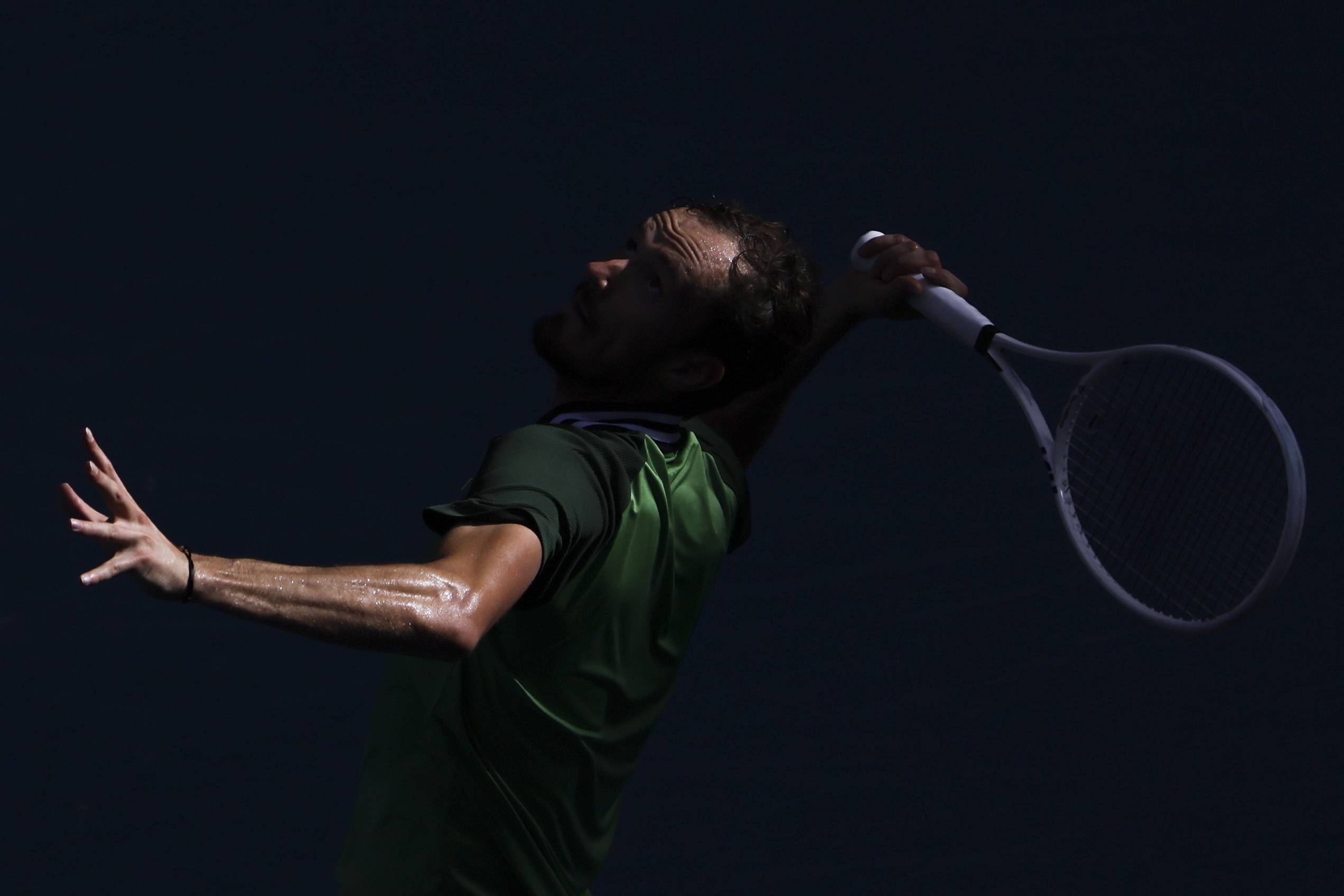 意大利网球队逆转法国网球队,梅德韦杰夫统治全场的简单介绍 意大利网球队逆转法国网球队,梅德韦杰夫统治全场的简单介绍