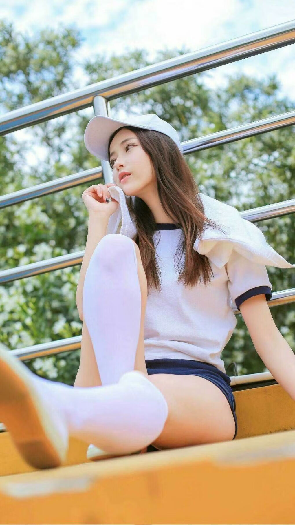 开云下载-沪上烽火，纽约尼克斯鏖战上海大鲨鱼，保罗·乔治闪耀东方成绝对焦点