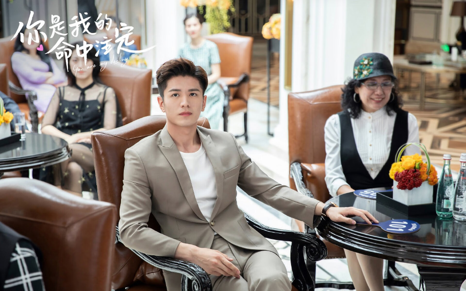 开云体育中国-冰火交织的足球史诗，芬兰生死战告捷与萨拉赫欧冠决赛的王者时刻