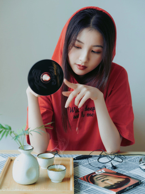 开云体育app-传奇之夜，阿圭罗带队上演逆转好戏，慈善赛力克枪手