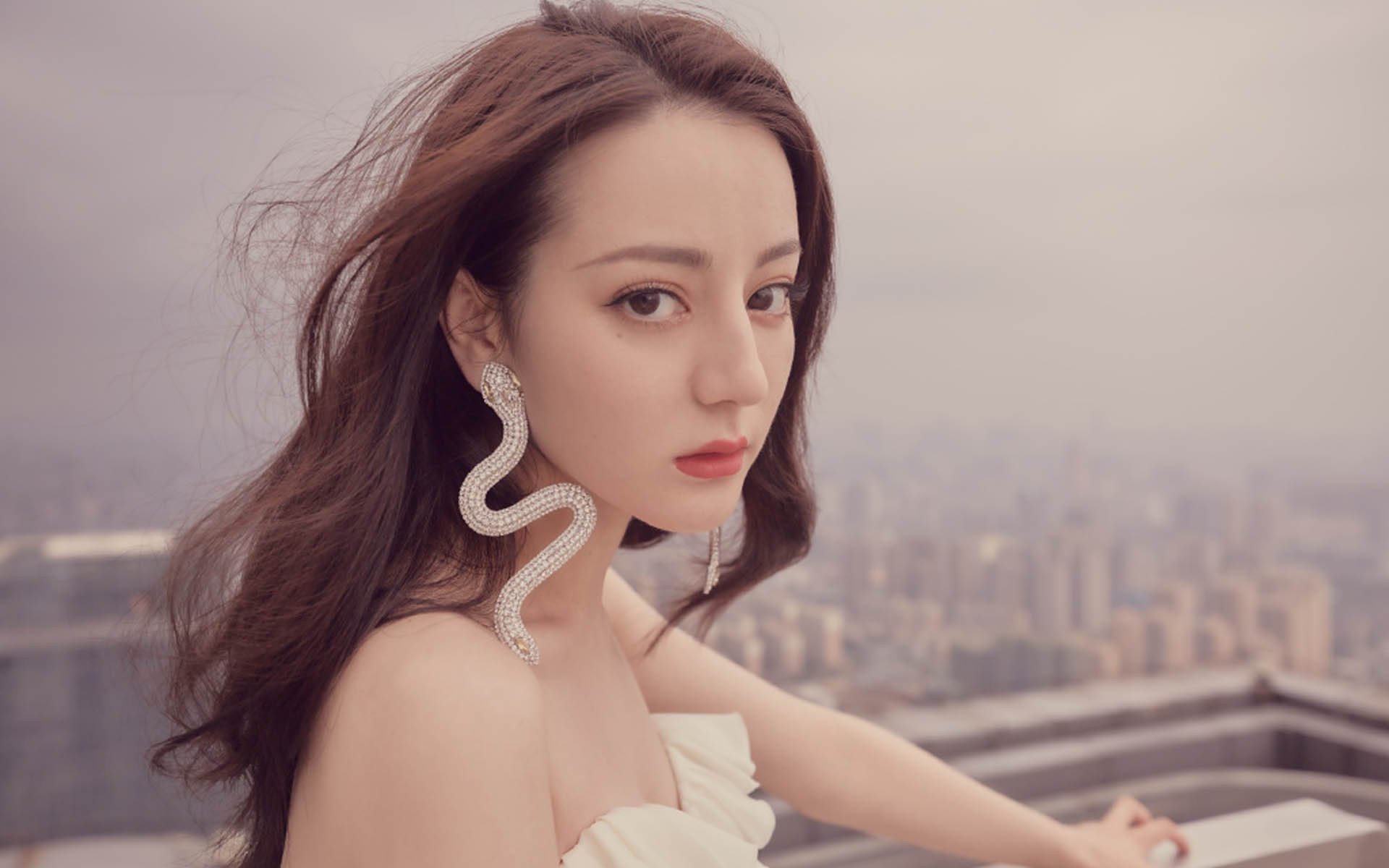 开云体育入口-戈麦斯个人能力完全展现，阿森纳对阵曼城之战的闪耀之星