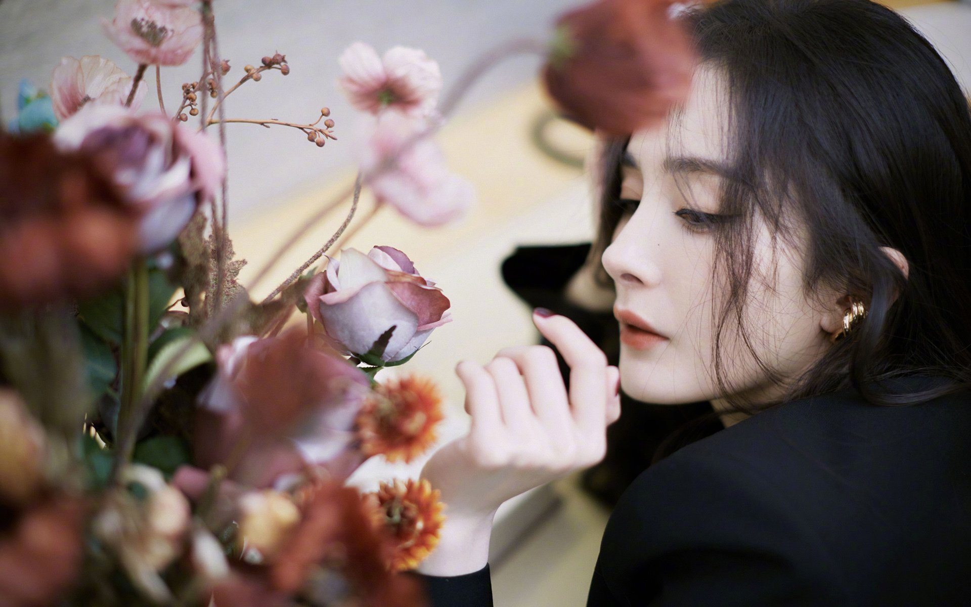 萨卡终场绝杀！埃及2-1逆转新西兰，VAR争议中昂首挺胸