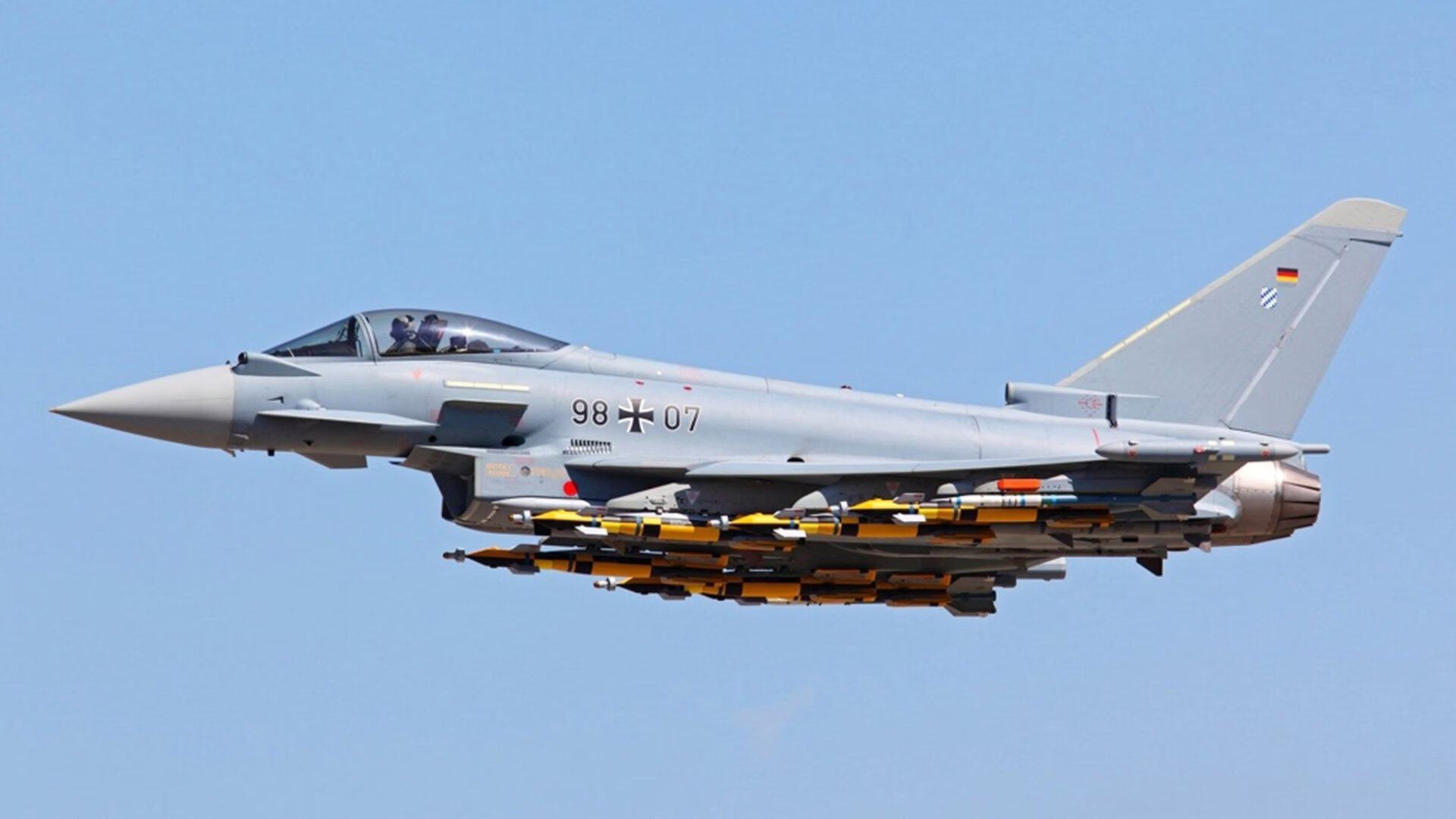 日本带走那不勒斯，加克波成为关键先生，足球世界的新权力版图